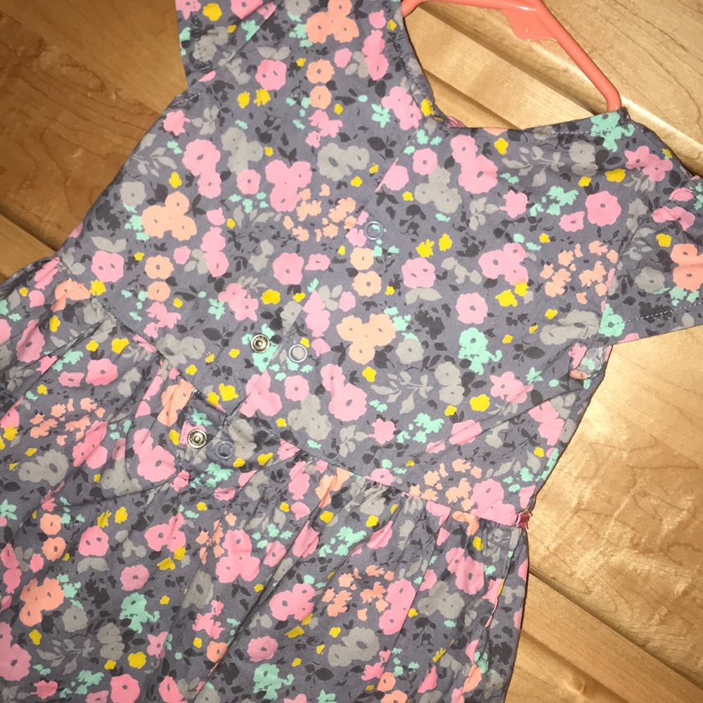 Dress - Picture 3 of 3